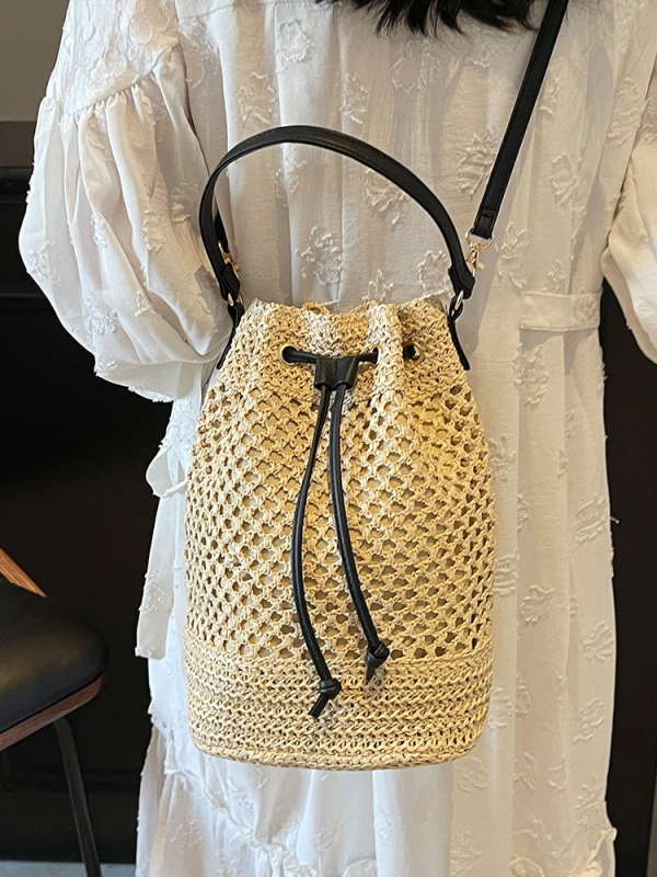Geantă tip găleată din paie, închidere cu șnur, căptușeală poliester, curea simplă, pentru uz zilnic