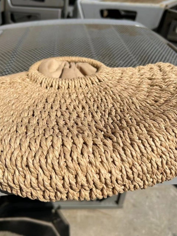 Encounter Geantă semi-circulară cu ciucuri din paie – Geantă de mână ovală, țesută, cu fermoar