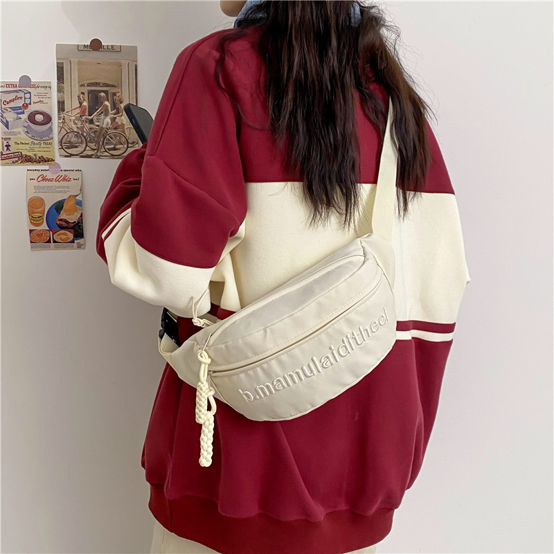 Prenosná dámska crossbody taška, mestský štýl, Oxford látka, zipsové uzatvorenie, polyester podšívka, vnútorné vrecko so zipsom typu sendvič