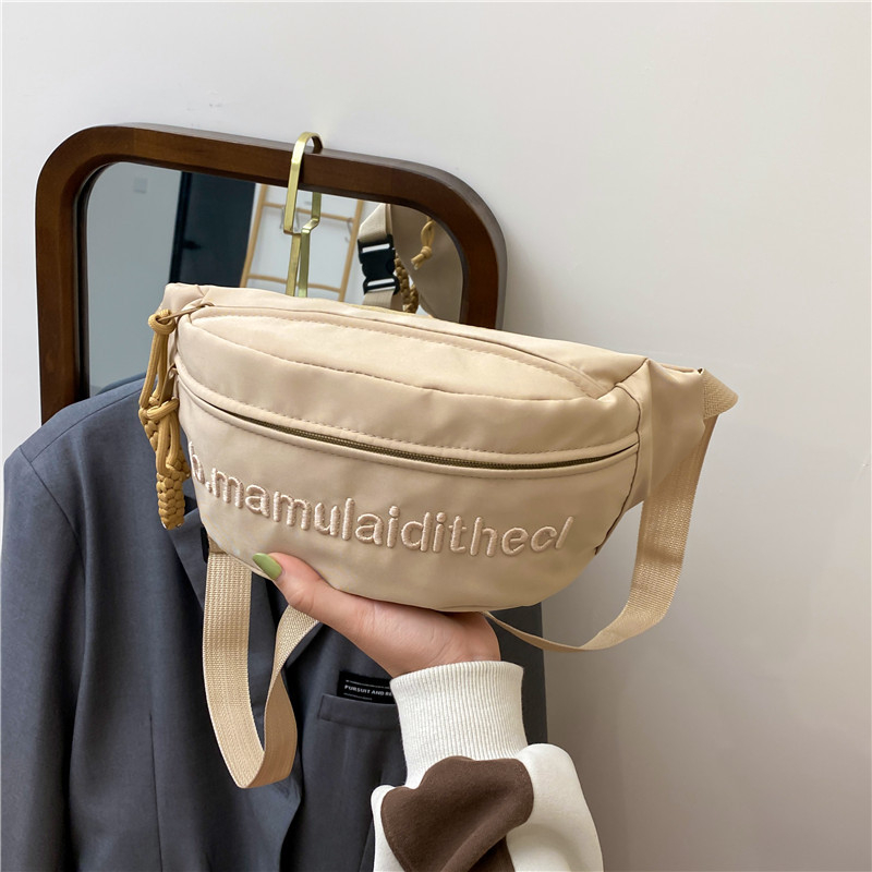 Prenosná dámska crossbody taška, mestský štýl, Oxford látka, zipsové uzatvorenie, polyester podšívka, vnútorné vrecko so zipsom typu sendvič