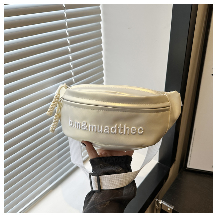 PU crossbody taška s uzáverom na zips, polyesterová podšívka a vrecko na telefón