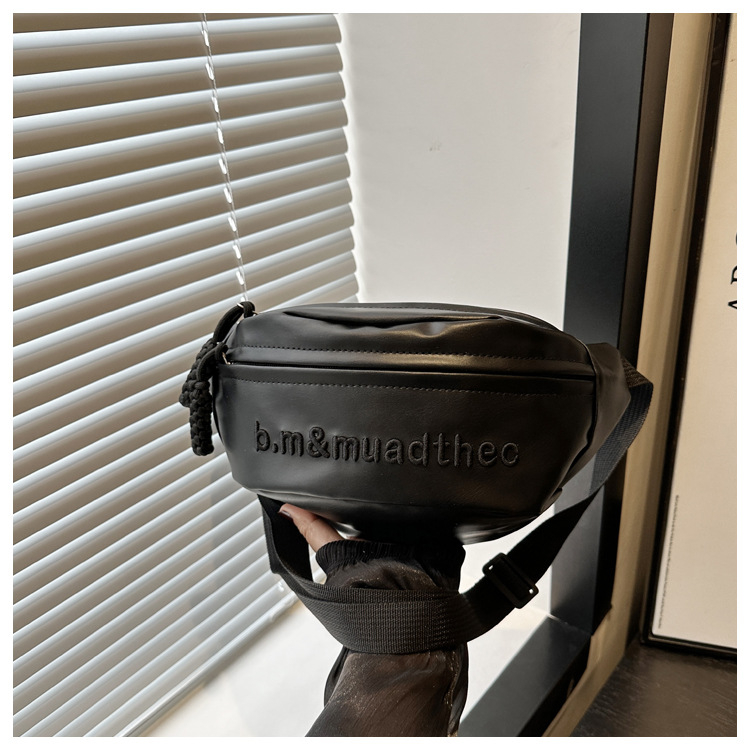 PU crossbody taška s uzáverom na zips, polyesterová podšívka a vrecko na telefón