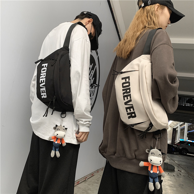 Plátená pásová taška / crossbody taška s vreckami na telefón a občiansky preukaz, zips, polyesterová podšívka, mäkká rúčka, jar 2025