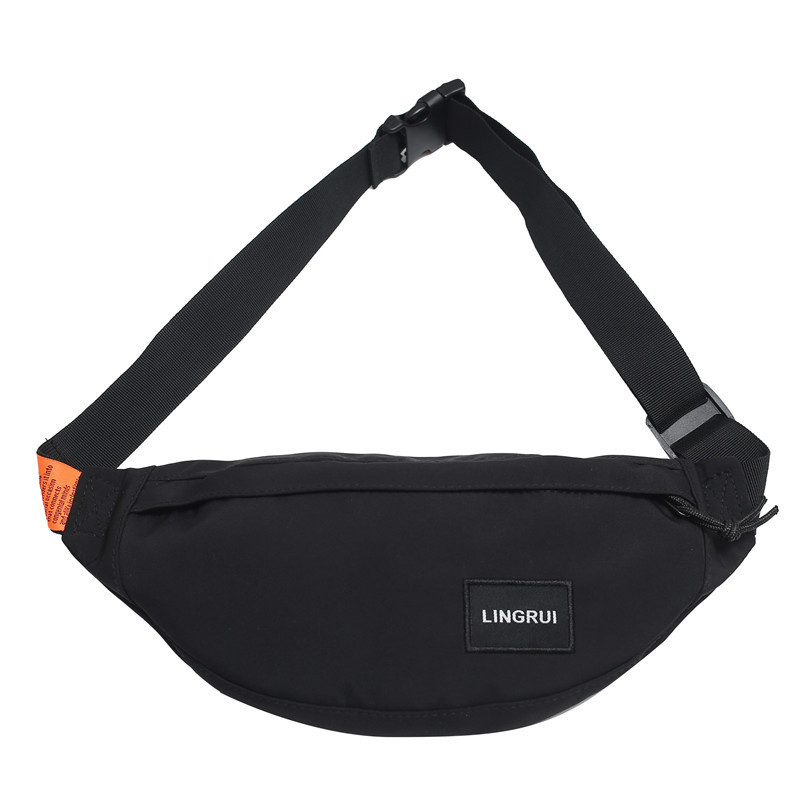 Γυναικεία τσάντα crossbody από νάιλον, σε street style, με φερμουάρ, εσωτερικό τσεπάκι με φερμουάρ και τσέπη τύπου patch