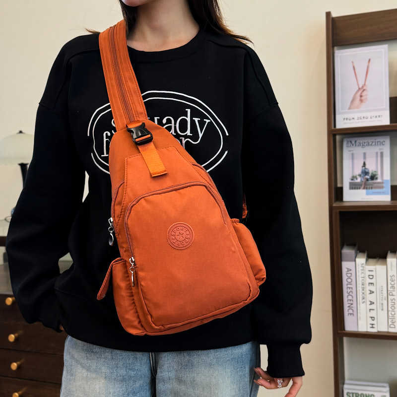 Γυναικεία τσάντα crossbody, αστικός μινιμαλιστικός στυλ, πολυεστέρας εξωτερικά, επένδυση Oxford, 2025 άνοιξη κυκλοφορίας, κατάλληλη για καθημερινή χρήση