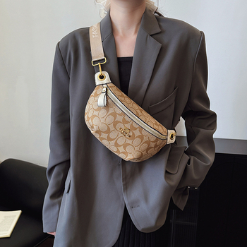 Γυναικεία PU τσάντα crossbody με κλείσιμο με φερμουάρ, μαλακή γραμμή, εσωτερική τσέπη με φερμουάρ, επένδυση πολυεστέρα — Άνοιξη 2025