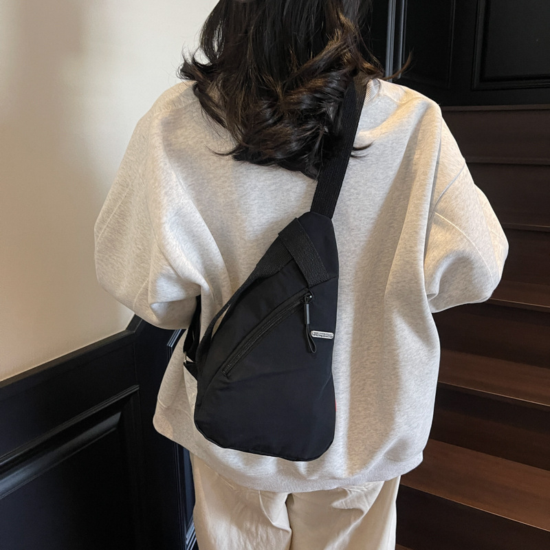 Γυναικεία τσάντα crossbody για ώμο σε αστικό μινιμαλιστικό στυλ, ύφασμα, φθινοπωρινό 2025, επένδυση πολυεστέρα, άνοιγμα με κορδόνι