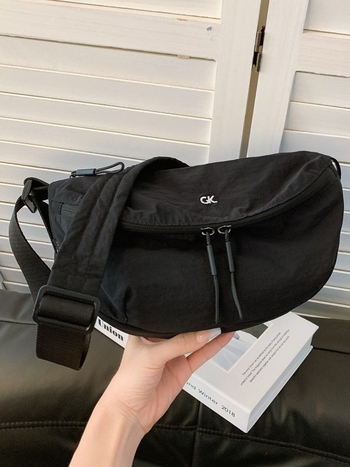 Crossbody torba od platna, svakodnevni stil, ovalni oblik, zatvarač, unutarnja pretinac