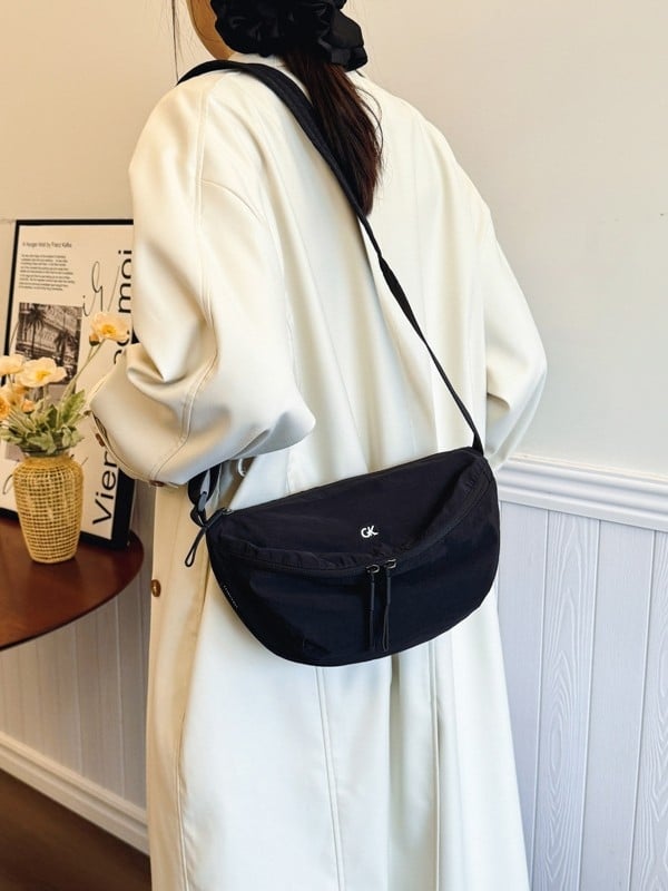 Crossbody torba od platna, svakodnevni stil, ovalni oblik, zatvarač, unutarnja pretinac