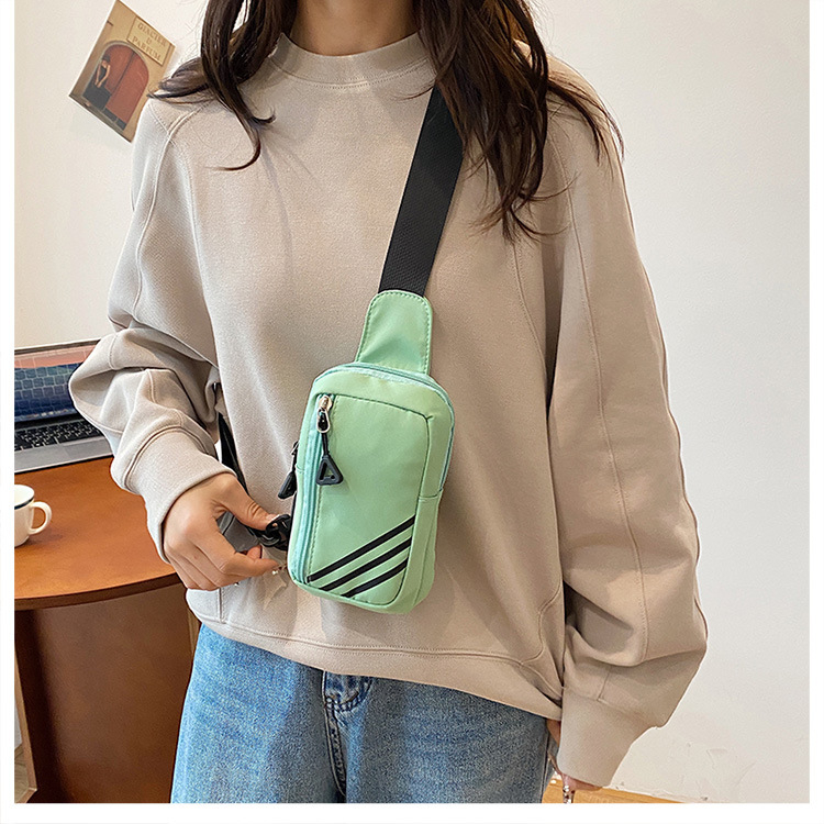 Ženska crossbody torbica – ulični stil, kompozitni materijal, zatvaranje zipom, trodimenzionalna vanjska torba