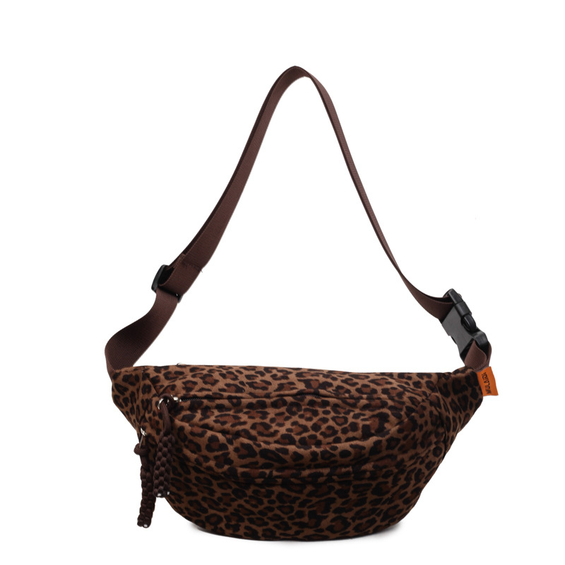 Kožna crossbody torba (poliesterska podstava, zatvarač, unutarnji džep za telefon, vanjski otvoreni džep)