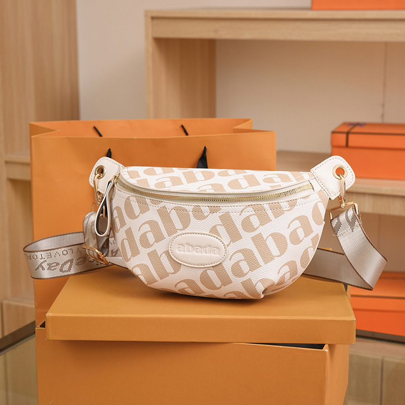Mala crossbody torbica od PU-a, oblik školjke, zatvarač, podstava od poliestera, pogodna za slobodno vrijeme