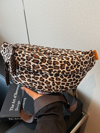 Ženska kožna leopard uzorak crossbody torba, jesen 2025, zatvarač, podstava od poliestera, džep za dokumente, mekana