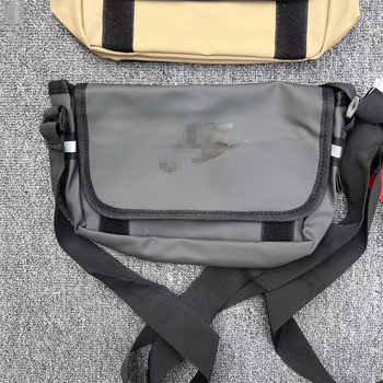 Geantă crossbody cu formă pătrată mică, stil urban minimalist, material Oxford, căptușeală din poliester