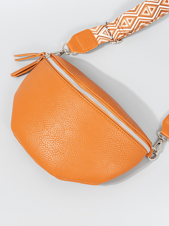 Ženska PU kožna crossbody torbica — velika kapaciteta, plisirani dizajn, zatvarač, unutarnja džep s zatvaračem, poliesterska podstava