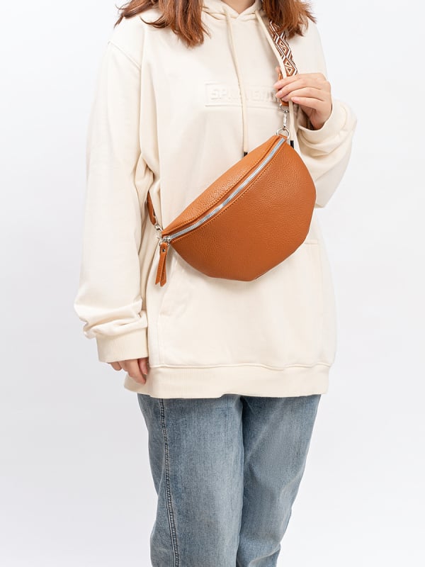 Ženska PU kožna crossbody torbica — velika kapaciteta, plisirani dizajn, zatvarač, unutarnja džep s zatvaračem, poliesterska podstava