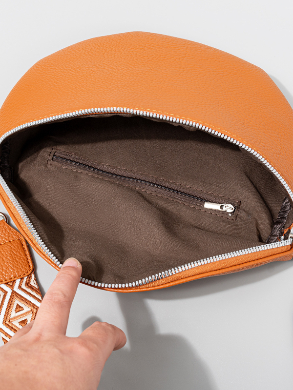 Ženska PU kožna crossbody torbica — velika kapaciteta, plisirani dizajn, zatvarač, unutarnja džep s zatvaračem, poliesterska podstava