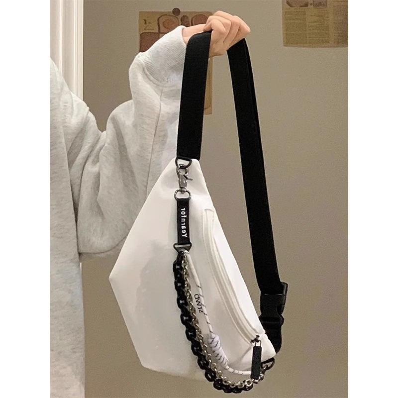 Nylon crossbody torba u Dumpling stilu, sa zipom, unutarnja podstava nylon, Dumpling oblik