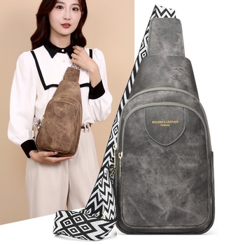 Crossbody torba — PU, meka tekstura, zip zatvarač, ID pretinac, poliesterska podstava