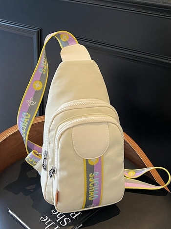 Ženska nylon crossbody torba, gradski stil, zatvaranje na zip, unutarnja zip pretinac i džep za ID – proljeće 2025