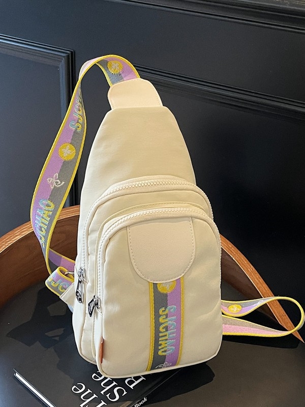 Ženska nylon crossbody torba, gradski stil, zatvaranje na zip, unutarnja zip pretinac i džep za ID – proljeće 2025