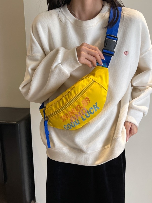 Crossbody torba u ulično-stilskom izdanju, materijal: Oxford tkanina, zatvarač, poliester podstava, unutarnji džep za mobitel