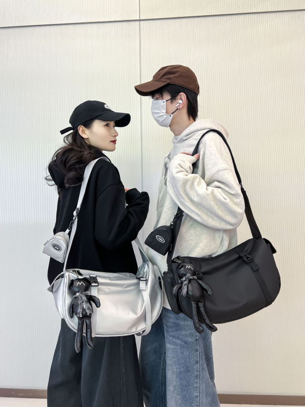 Krosbody torba za telefon – PU, gradski minimalisticki stil, bucket oblik, zatvaranje zipom, unutarnji džepovi za telefon i identifikacijsku karticu