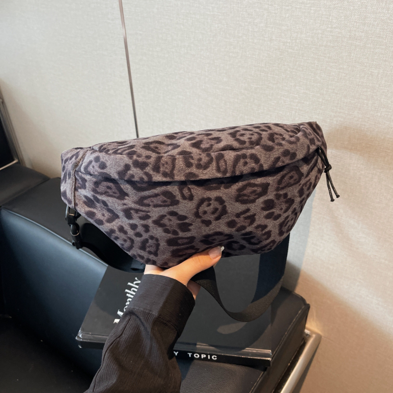 Чанта от велур през рамо — уличен стил, есен 2024, цип, вътрешен джоб с цип