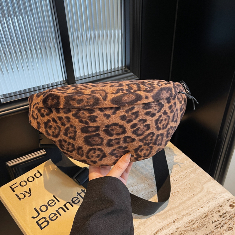 Чанта от велур през рамо — уличен стил, есен 2024, цип, вътрешен джоб с цип