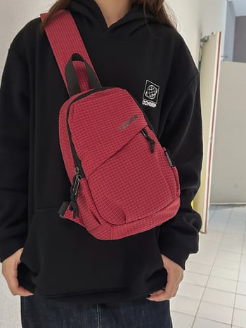 Crossbody torba – urbana jednostavnost, najlon, podstava od poliester-pamuk, zatvaranje zatvaračem, unutarnja struktura dokument torbe, mekana, Zima 2025, Blue canon.