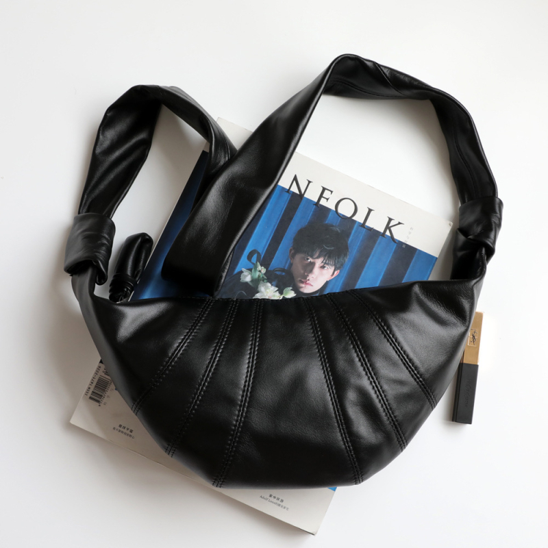 Kožna crossbody torba preko ramena s kroasan oblikom i dumpling stilom, vintage široka naramenica, zatvarač, podstava poliester-bavlna