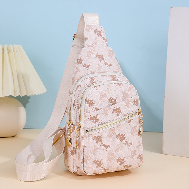 Ženska crossbody torba – PU materijal; poliester podstava; zatvarač; unutarnja ID pretinac; trodimenzionalni vanjski dizajn
