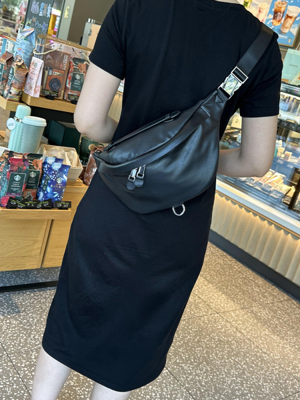 Ženska street-style crossbody torbica od PU kože, zatvaranje zipom, mekana tekstura, unutarnja džep s zipom, dodatni pretinac