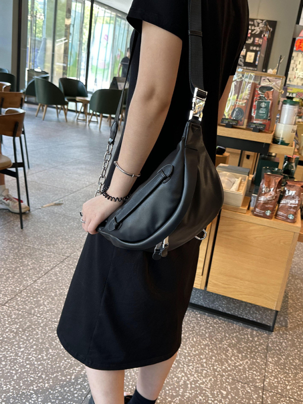 Ženska street-style crossbody torbica od PU kože, zatvaranje zipom, mekana tekstura, unutarnja džep s zipom, dodatni pretinac