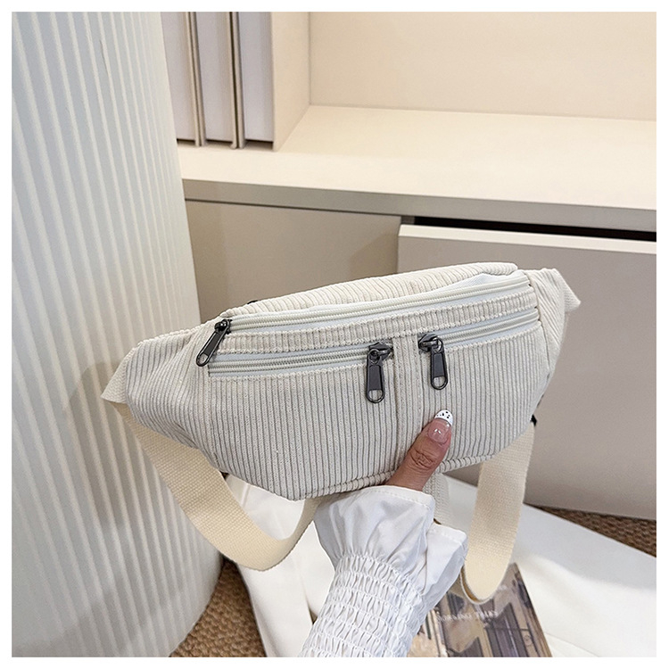 Crossbody torba Corduroy, gradska jednostavnost, Saddle bag stil, Dumpling oblik, zatvaranje zipom