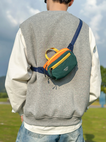 Tašna za struk za vanjsku uporabu, lagana, najlonska, zatvarač, džep za telefon, trodimenzionalni dizajn (Stil: Street style; Materijal: Nylon; Otvaranje: Zip; Unutarnja struktura: Džep za telefon; Vanjski tip torbe: Trodimenzionalna torba)