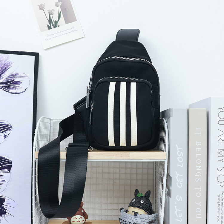 Ženska crossbody torba od Oxford tkanine – lagana, gradski stil, zatvarač, unutarnja džep s zatvaračem, unutarnji patch džep, poliester podstava