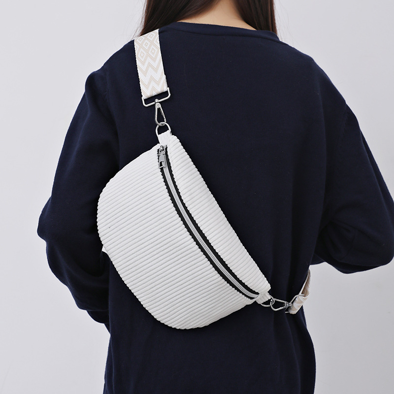 Ženska corduroy crossbody torba — urbani minimalistički stil, zatvaranje zipom, unutarnja džep za dokumente, podstava od poliestra, zimska sezona 2025