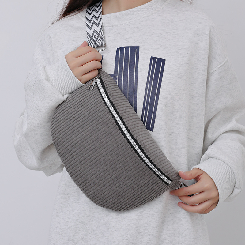 Ženska corduroy crossbody torba — urbani minimalistički stil, zatvaranje zipom, unutarnja džep za dokumente, podstava od poliestra, zimska sezona 2025