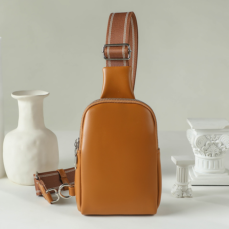 Unisex crossbody torba, ulični stil, PU koža, zatvarač, podstava od poliestera i pamuka, džep za telefon