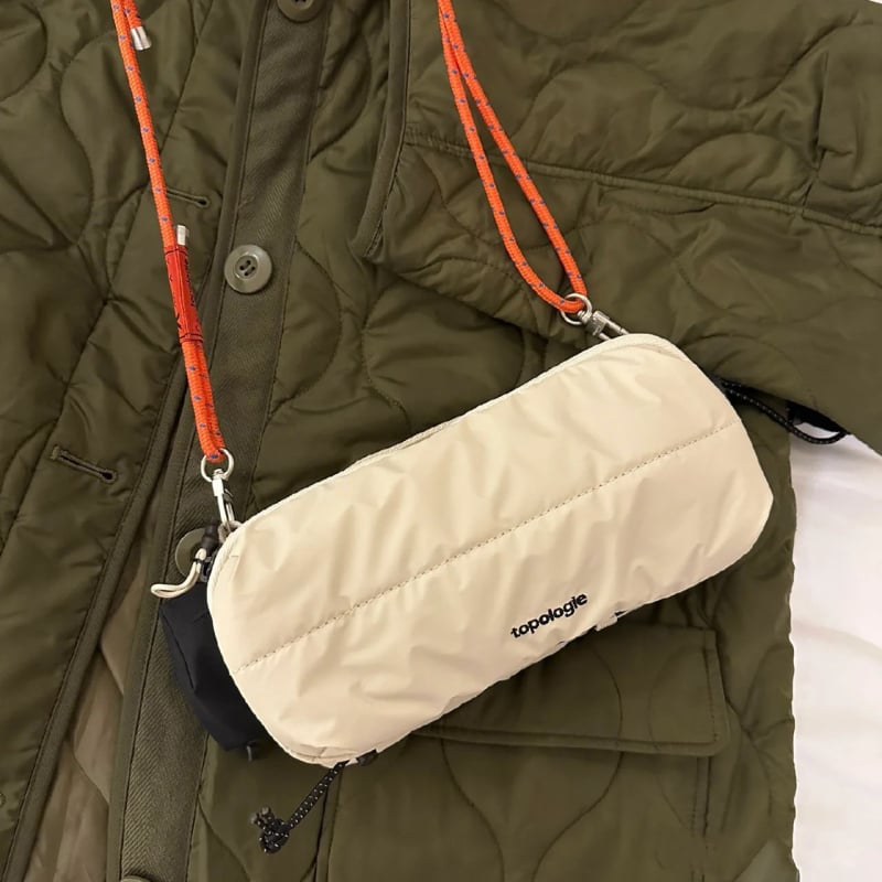Topologie Bottle ženska crossbody torba – najlon, cyber funkcija, horizontalni kvadratni oblik, zatvarač, s unutarnjim slojem