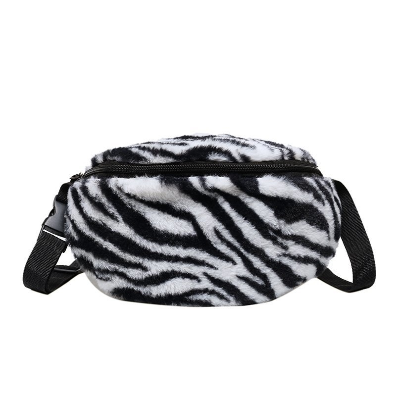 Ženska crossbody torbica od pliša, Dumpling Bag stil, školjkasti oblik, zatvaranje na zip, poliester podstava
