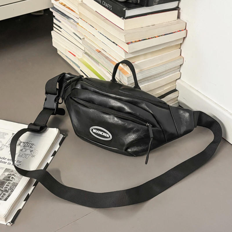 PU kožna crossbody torbica, oblik dumpling, zatvarač, džep za telefon i dokumente
