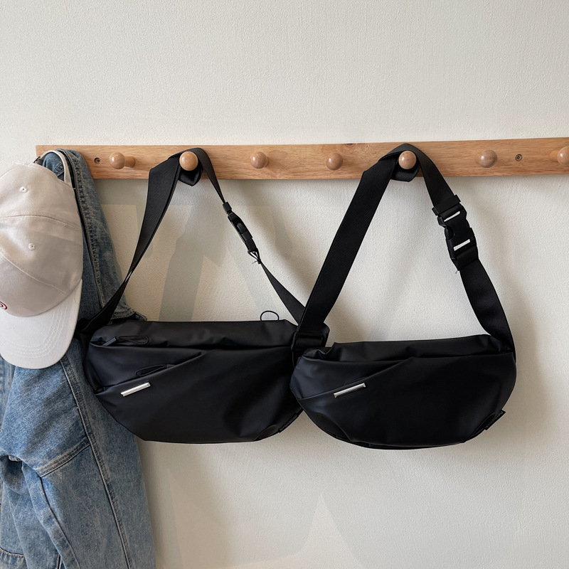 Najlon Dumpling-Style crossbody torba, horizontalni kvadratni oblik, zatvaranje zipom, poliester podstava, jednosrameni remen