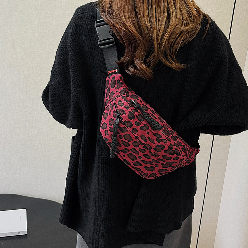 Ženska torbica za pojas s leopard uzorom, gradski jednostavan stil, materijal tkanina, zatvarač, pretinac za mobitel, poliester podstava, NORTH NANSEN, jesen 2024