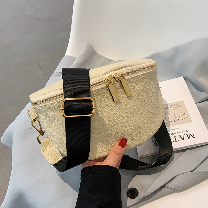 Ženska crossbody torbica u korejskom stilu, gradska jednostavnost; Materijal PU, podstava od poliestera, zatvaranje zatvaračem, unutarnja džep sa zatvaračem
