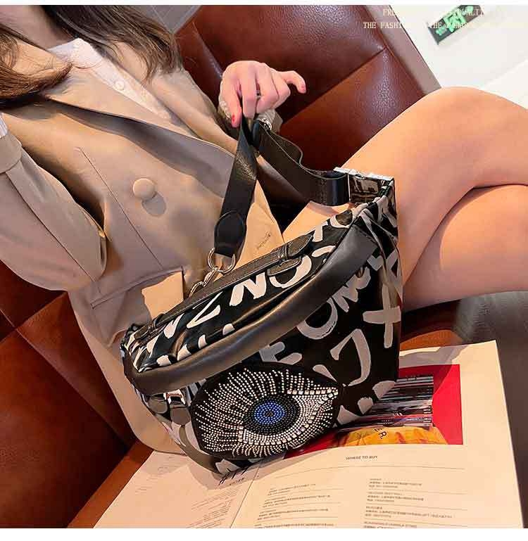 Ženska chest bag u korejskom stilu s rhinestones, platnena konstrukcija, zatvarač, mekana tekstura, svakodnevna upotreba