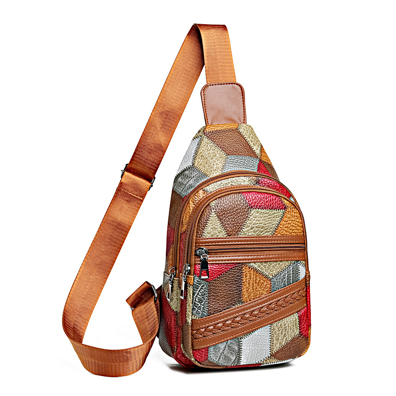 Crossbody torba od PU, urbanog stila, vertikalno četvrtasti oblik, zatvaranje na zip, unutarnja džep s zipom