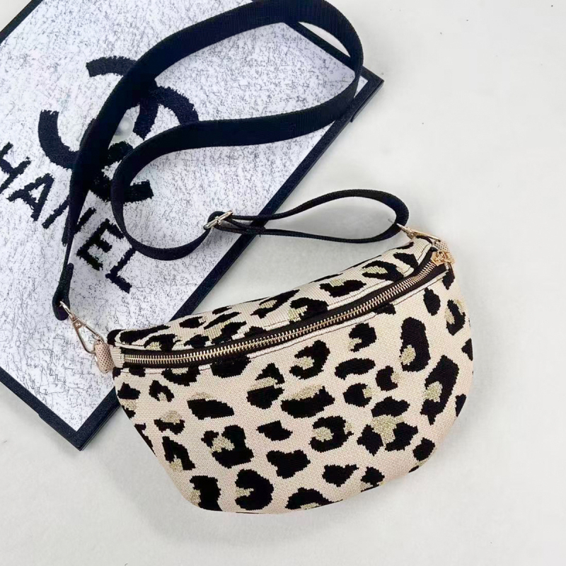 Ženska crossbody torba, leopard uzorak, korejski stil pleteni, lagana, velika kapaciteta, poliester, zatvaranje na zip, unutarnja džep s zipom