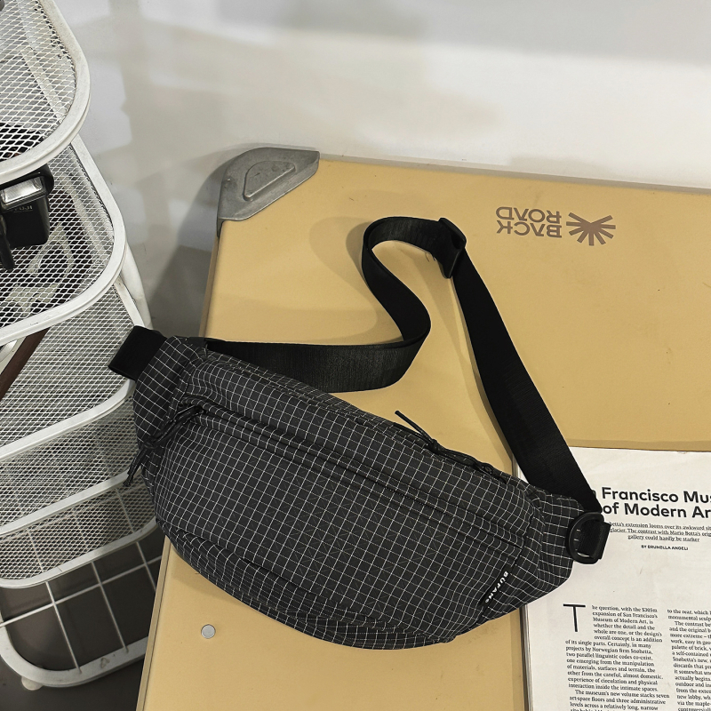 Lagana najlonska torba za prsa s remenom – pretinac za telefon, crossbody stil, svakodnevna upotreba, Zima 2025